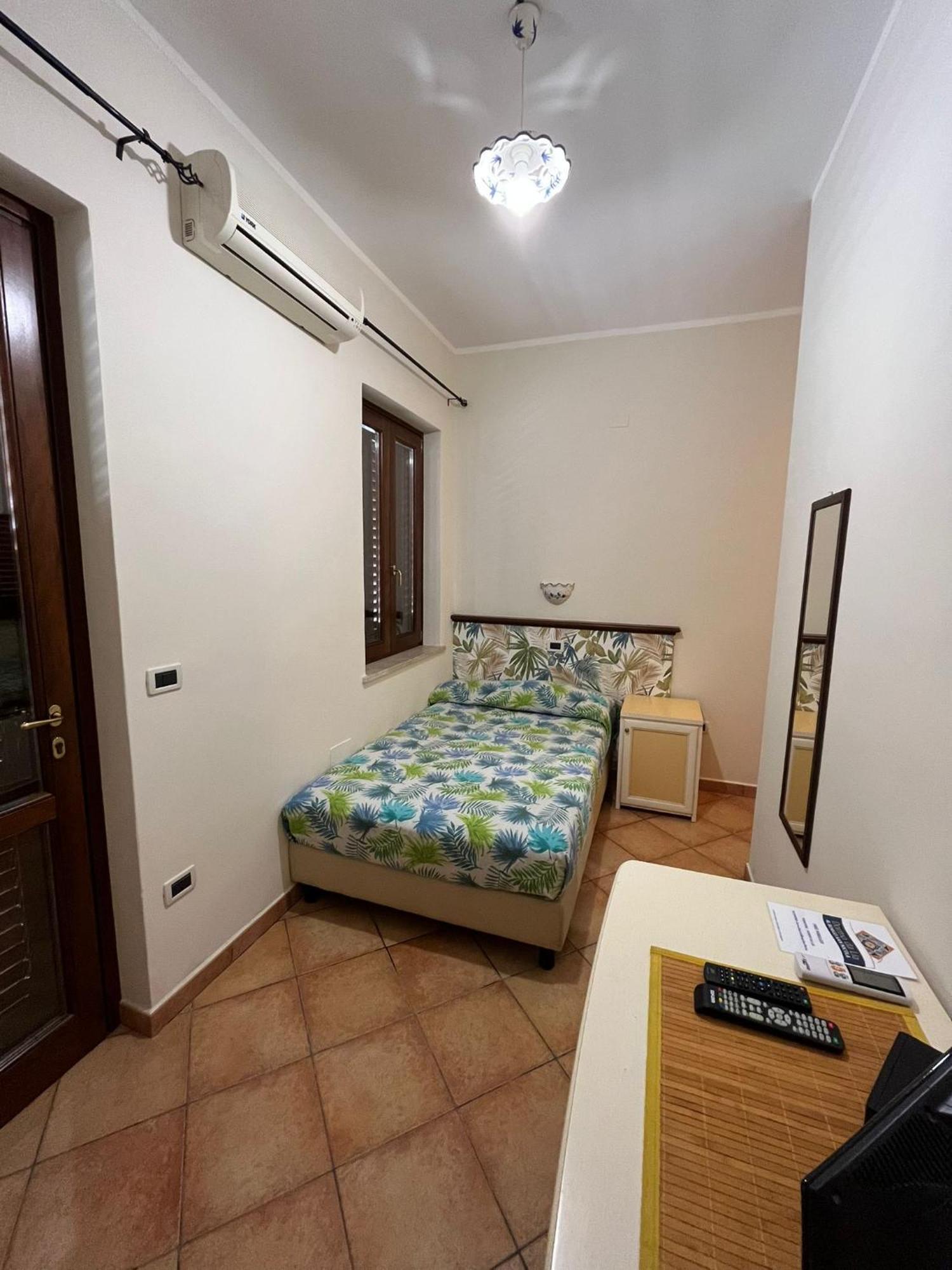 Dormo Da Lia Borgo San Nicola Otel Mandra Capreria Dış mekan fotoğraf